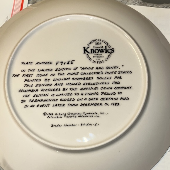 Annie Collector Plate Series 1986 by Knowles Fine China Seventh Issue - Picture 3 of 11
